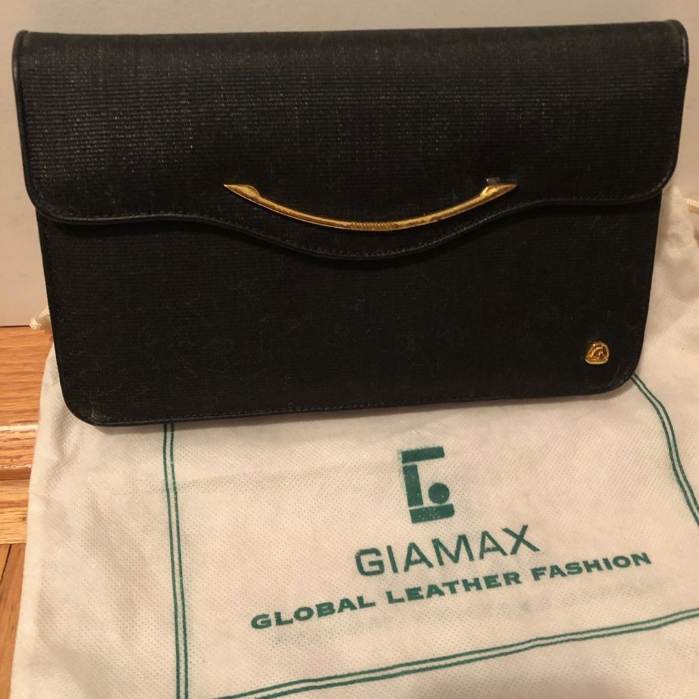 Giamax Global Leather Fashion Strap/ Gold Chain Crossbody Clutch Bag